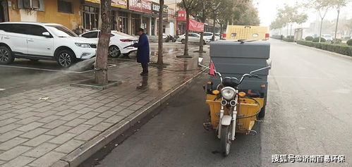 磁縣城管高壓清洗車道路沖洗現(xiàn)場直擊 城市“凈顏”背后的科技與堅守